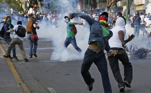 Venezuela: Cảnh sát, người biểu tình xung đột
