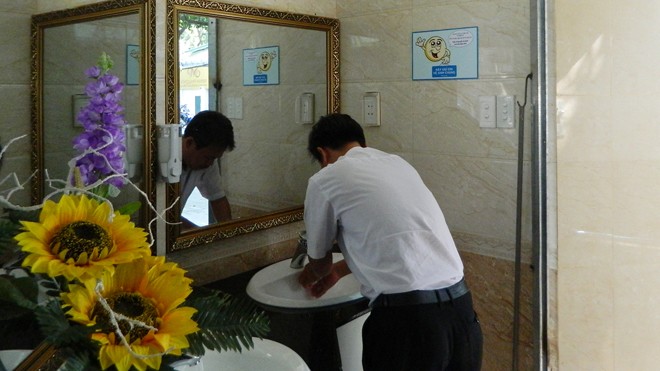 Nhà vệ sinh công cộng tiêu chuẩn 5 sao miễn phí tại TPHCM. Ảnh: LT