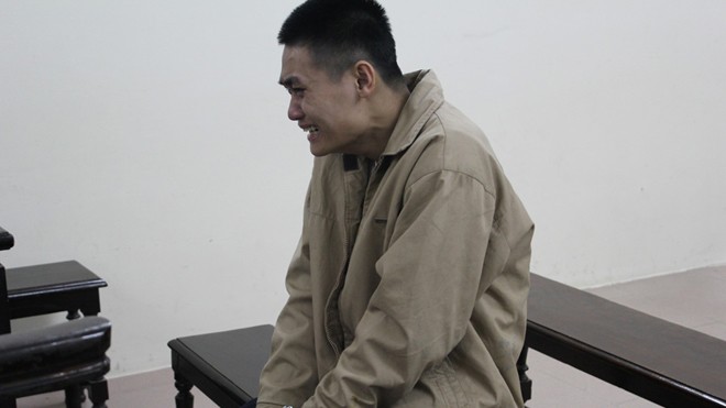 Bị cáo Hùng bật khóc sau khi bị tuyên án tử hình