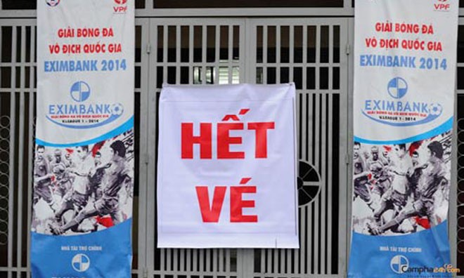 Một ngày trước trận Than Quảng Ninh-Hải Phòng, BTC sân Cẩm Phả đã bán hết vé. Ảnh: Khám phá.