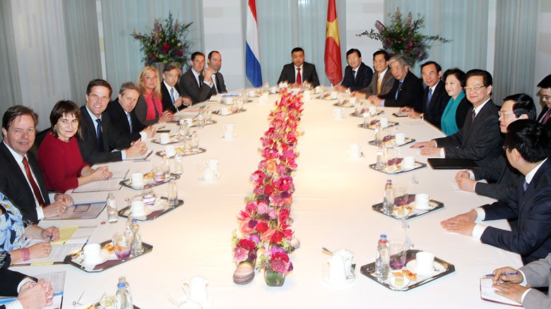  Thủ tướng Nguyễn Tấn Dũng gặp Thủ tướng Hà Lan Mark Rutte tại Dinh Thủ tướng Hà Lan. Ảnh: Đức Tám - TTXVN