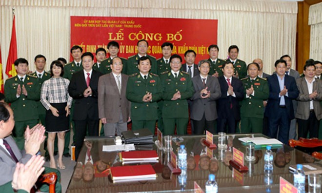 ác thành viên trong Ủy ban HTQLCK phía Việt Nam. Ảnh: Quân đội nhân dân.