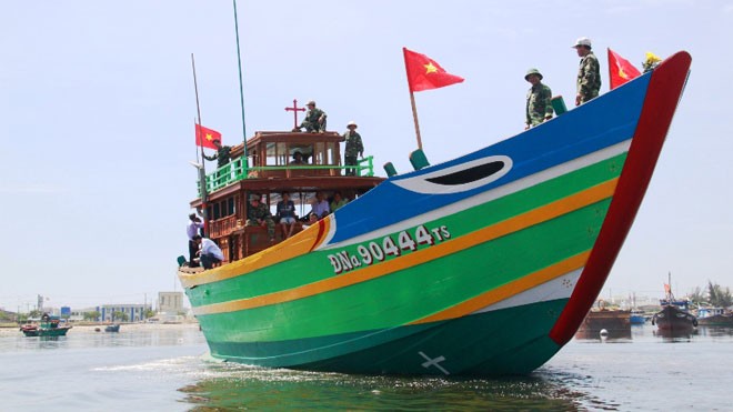 Đà Nẵng tăng số tàu cá công suất lớn vươn khơi