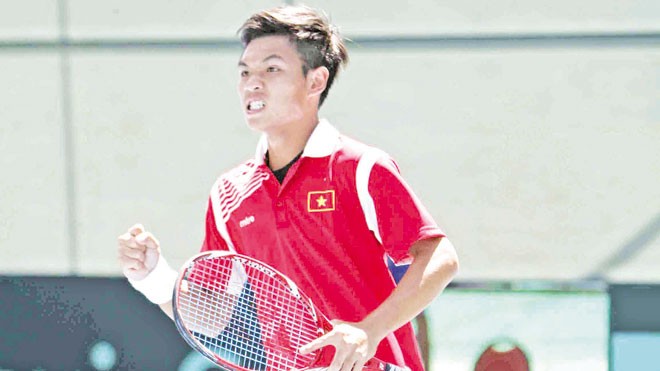 Trong khi Hoàng Thiên (ảnh) bỏ giải đấu ở Philippines để về khoác áo ĐTQG dự Davis Cup, Hoàng Nam tham dự giải đấu tại Malaysia và sớm bị loại. ảnh: VSI 