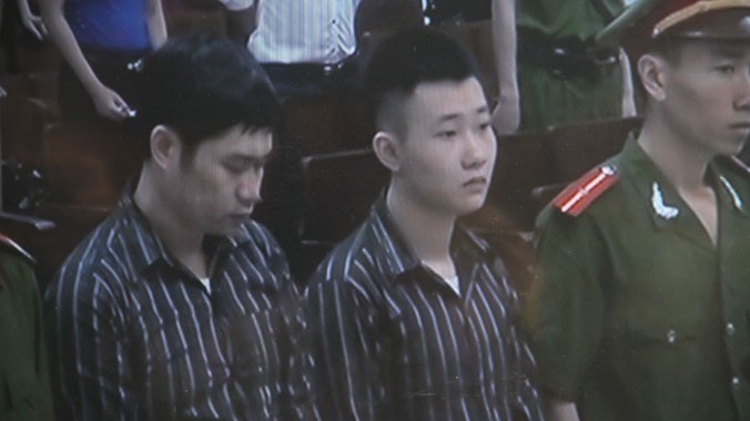  Các bị cáo Nguyễn Mạnh Tường, Đào Quang Khánh tại toà