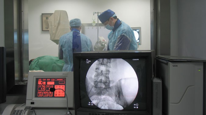 Điều trị xâm lấn tối thiểu tại bệnh tại Bệnh viện Ung Bướu Hiện Đại Quảng Châu