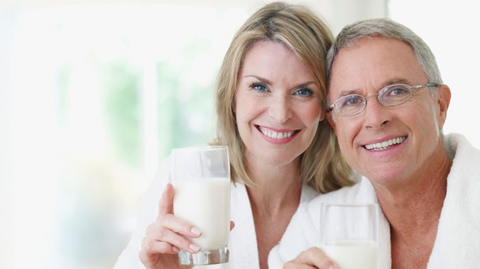 Sữa năng lượng cao là nguồn bổ sung cần thiết cho người cao tuổi 