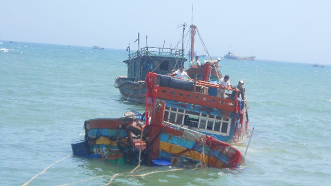 Thời gian qua nhiều tàu cá của ngư dân Lý Sơn liên tục bị tàu lạ đâm chìm khi đang hành nghề trên biển