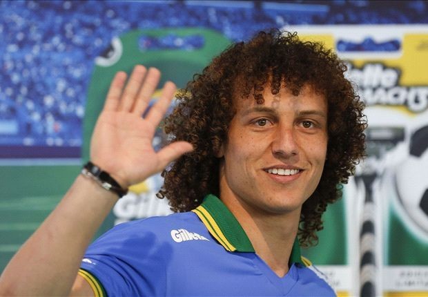 Luiz trở thành hậu vệ đắt nhất thế giới khi chuyển đến khoác áo PSG theo hợp đồng trị giá 40 triệu bảng. Ảnh: Goal. 
