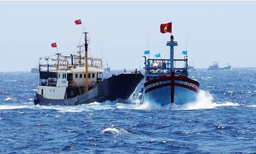 Tàu Trung Quốc tăng cường bao vây tàu cá Việt Nam