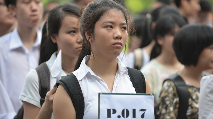 Học sinh THPT Lý Thái Tổ (Hà Nội) chuẩn bị cho kỳ thi tốt nghiệp ảnh chụp ngày 1/6/2014. Ảnh: Như Ý