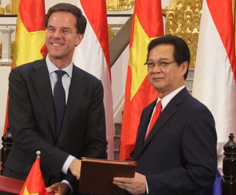 Thủ tướng Nguyễn Tấn Dũng đón tiếp Thủ tướng Hà Lan Mark Rutte