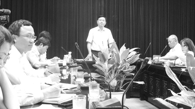 Bộ trưởng Thăng tại cuộc họp về sự cố hạ cánh của VietJet. Ảnh: Sỹ Lực