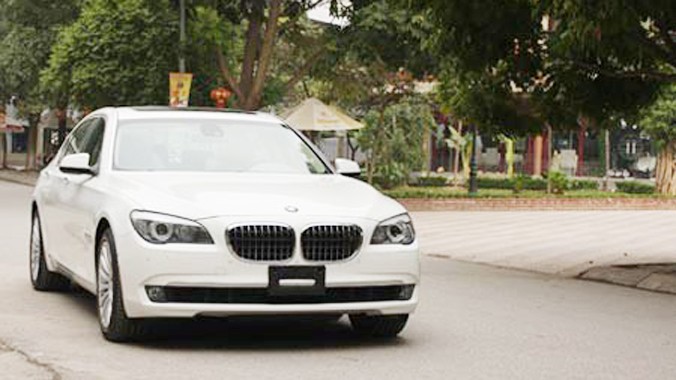 Euro Auto giảm giá BMW 750 Li đến 355 triệu đồng 