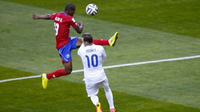 Việc mặt Roy Miller sẽ là tổn thất nặng chô Costa Rica trước thềm tứ kết World Cup 2014. Ảnh: Reuters