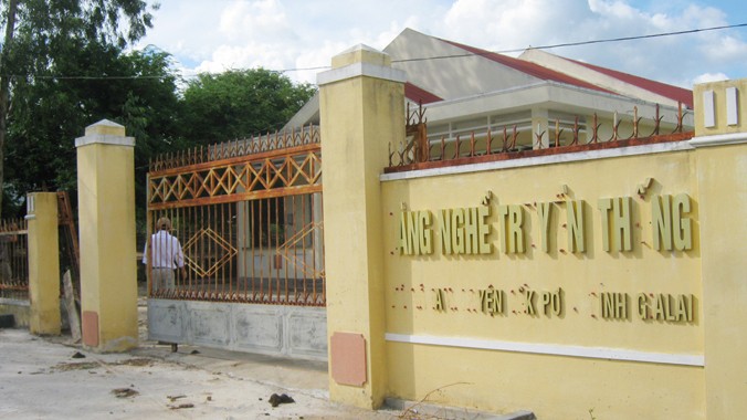 Cơ sở vật chất làng nghề xã Hà Tam, Đăk Pơ bỏ hoang hóa không ai sử dụng