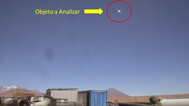 Vật thể bay lạ được phát hiện phía trên mỏ đồng Collahuasi ở Chile. Ảnh: CEFAA