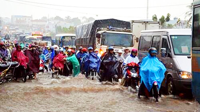 Dân lãnh đủ sau khi xả lũ khẩn cấp cứu hồ thủy lợi huyện Ea H’leo mùa mưa năm 2013