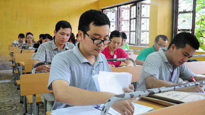 Chấm thi ở ĐH Thái Nguyên. Ảnh: Hồ Thu