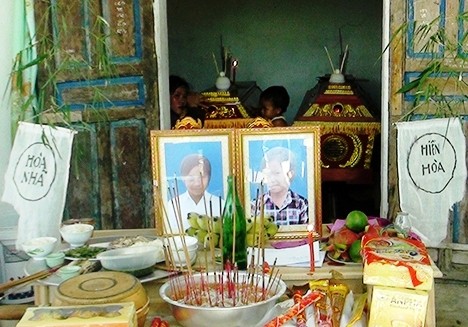 Di ảnh của 2 chị em ruột Vi Thị Na và Vi Thị Niệm (Ảnh: D.N)