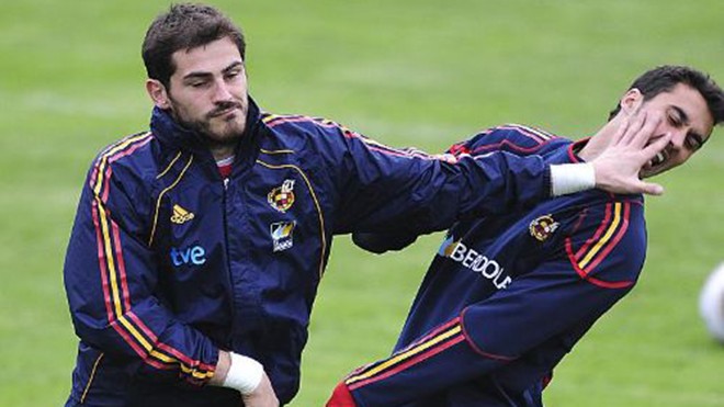 Mối bất hòa giữa Casillas và Arbeloa bị đẩy lên cao trào