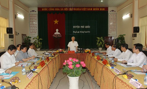 Tổng Bí thư Nguyễn Phú Trọng phát biểu tại buổi làm việc với các đồng chí lãnh đạo tỉnh Kiên Giang và huyện Phú Quốc. Ảnh: Trí Dũng–TTXVN 