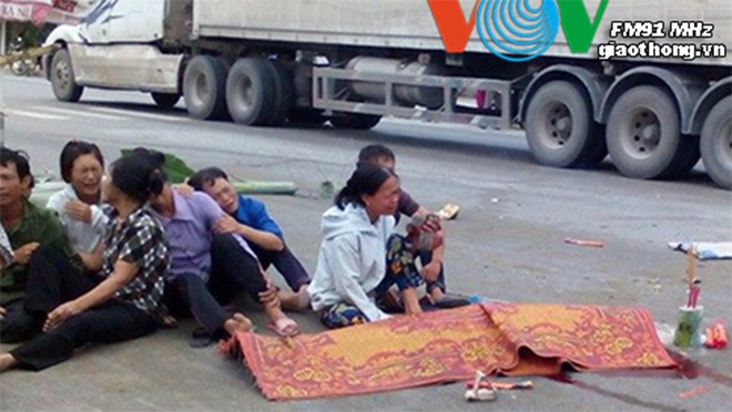 Vụ tai nạn xảy ra bất ngờ khiến chị Trần Thị Thanh tử vong tại chỗ