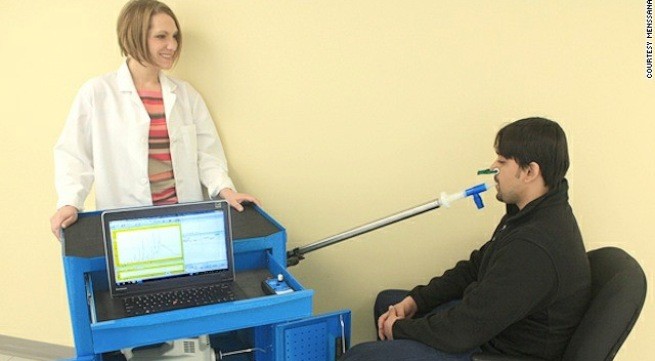 Một bộ thử nghiệm hơi thở của Công ty Menssana (Mỹ) hiện đang trong giai đoạn thử nghiệm lâm sàng.