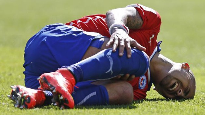 Vidal lại dính chấn thương