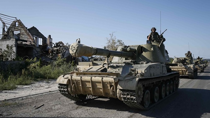 Nhiều người lo ngại rằng, thỏa thuận ngừng bắn ở miền đông Ukraine sẽ không được tuân thủ. Ảnh: Guardian 