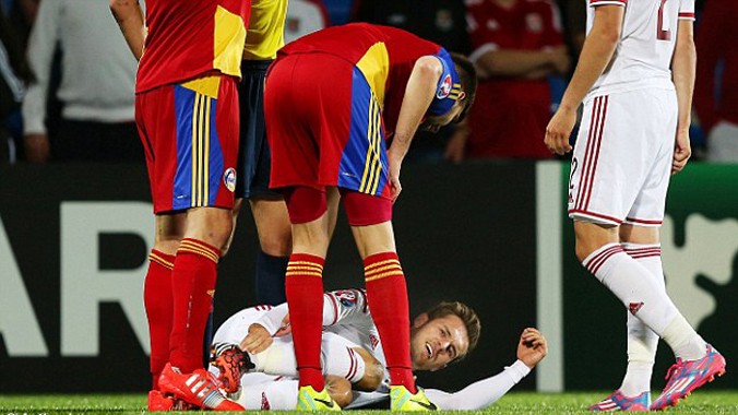 Ramsey lại dính chấn thương