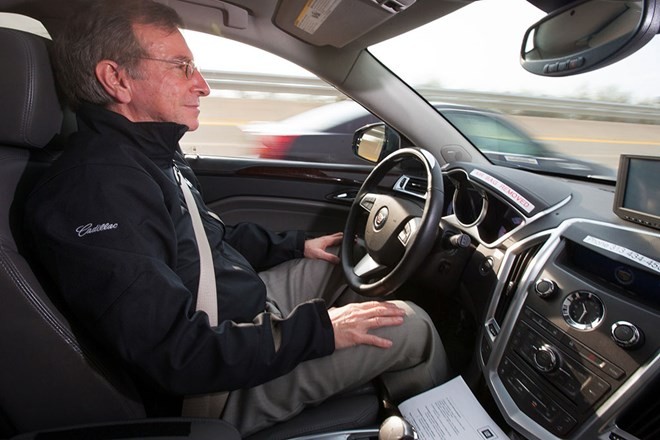 Tài xế sẽ "rảnh tay" nhờ công nghệ lái xe tự động. Nguồn: GM