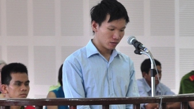 Bị cáo Nguyễn Phước Linh trước vành móng ngựa