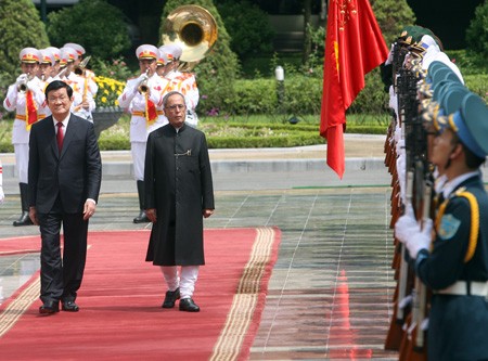 Lễ đón chính thức Tổng thống Mukherjee đã được cử hành trang trọng tại Phủ Chủ tịch sáng 15/9. Ảnh: Hữu Nghị