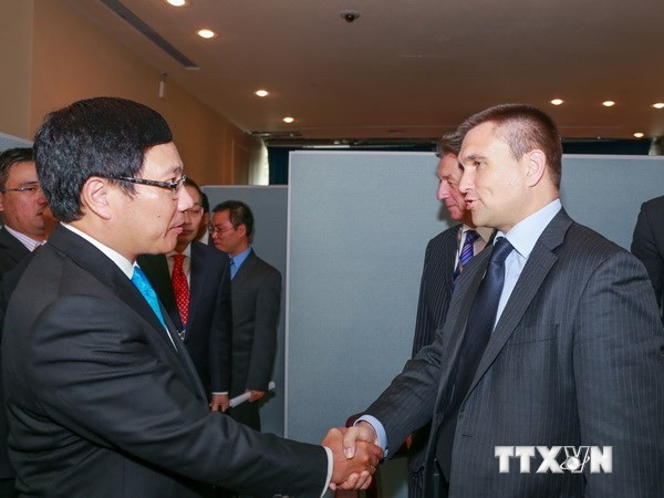 Phó Thủ tướng Phạm Bình Minh tiếp Bộ trưởng Ngoại giao Ukraine Pavlo Klimkin tại trụ sở Liên hợp quốc. Ảnh: Lê Dương/TTXVN