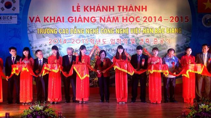 Lễ khánh thành và khai giảng năm học mới của trường Cao đẳng nghề Công nghiệp Việt – Hàn Bắc Giang.