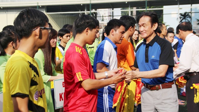 Khởi tranh giải bóng đá Báo chí – Giáo dục TPHCM