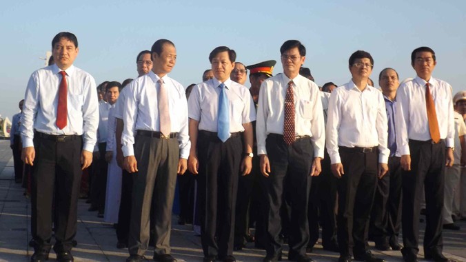 Bí thư thứ nhất Nguyễn Đắc Vinh cùng lãnh đạo tỉnh Bạc Liêu.