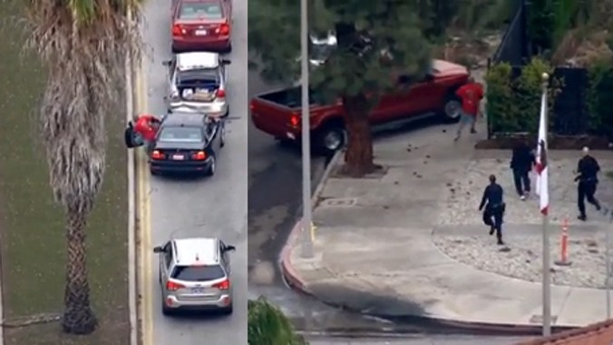 Cảnh sát lao xe vào quật ngã tên trộm ôtô BMW trên phố