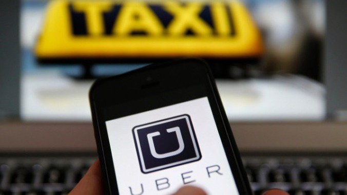 Dịch vụ taxi thông qua phần mềm ứng dụng Uber. Ảnh: nypost.com.