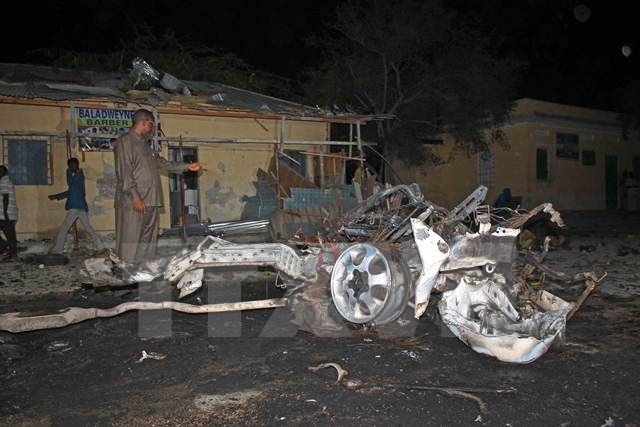 Vụ đánh bom xe tại quận Hamarweyne, thủ đô Mogadishu, Somali ngày 15/10. Nguồn: AFP/TTXVN.