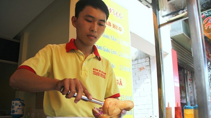 Đoàn Ngọc Phú làm nhiều nghề trước khi đi bán bánh mì.