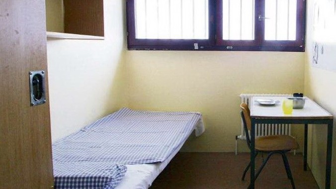 Một phòng giam giữ ở nhà tù Stadelheim. Nguồn: bild.de.
