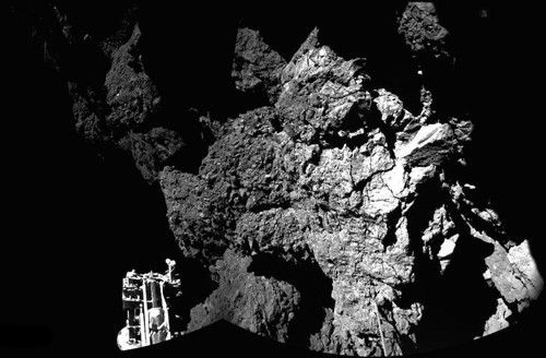 Hình ảnh được Philae chụp lại trên bề mặt sao chổi hôm 13/11. Ảnh: AFP.
