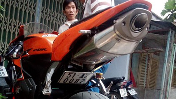 Chiếc xe mô tô hiệu Honda CBR 600 mà Hiếu định cướp.