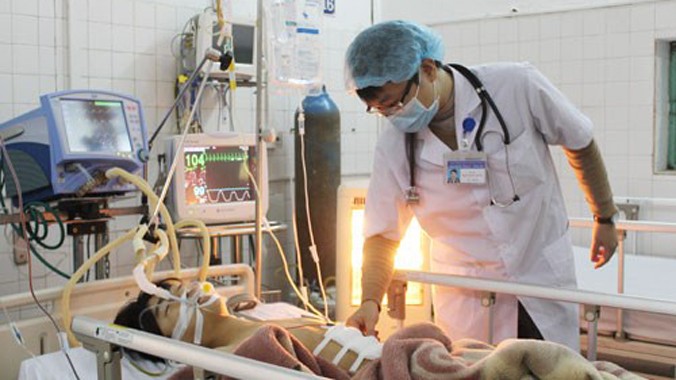 Bệnh nhân Thượng đang được điều trị tại Bệnh viện Đa khoa tỉnh Bắc Giang. Ảnh: Báo Bắc Giang.