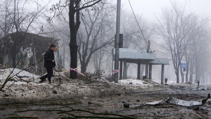 Một khu vực tại Donetsk tan hoang vì đạn pháo. Ảnh: Tass.