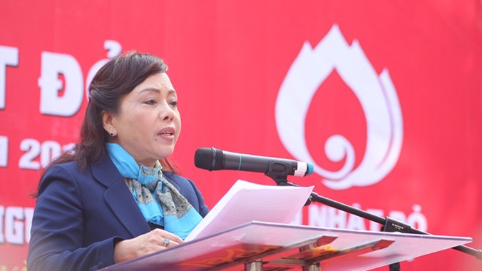 Bộ trưởng Bộ Y tế Nguyễn Thị Kim Tiến phát biểu tại Chủ Nhật Đỏ.