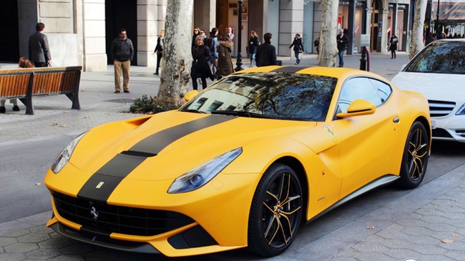 Ferrari giúp khách hàng tạo dấu ấn cá nhân trên sản phẩm họ chọn mua bằng chương trình có tên Tailor Made.