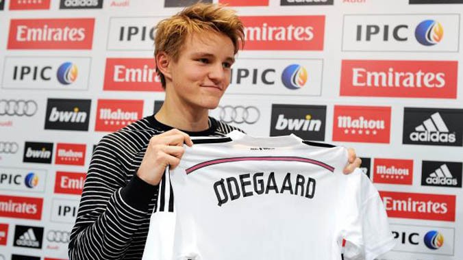 Odegaard gia nhập Barcelona vì ghét Messi.